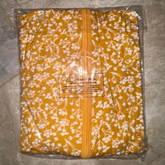 🌼 Golden Poppies Bamboo Zippy Little Sleepies 3T Retired Yellow Floral Print NEW - Picture 3 of 6